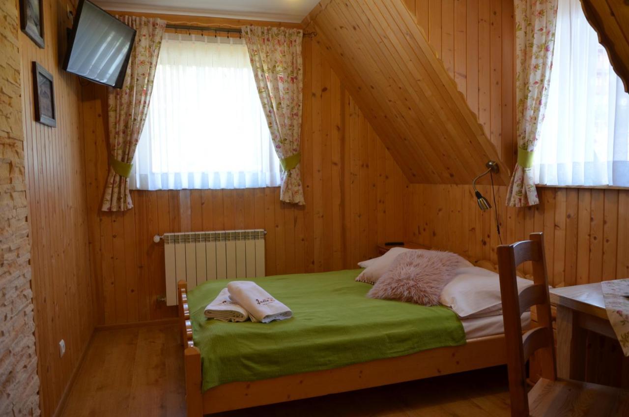 Jedla Miejsce Goscinne Буковина-Татшаньска Экстерьер фото